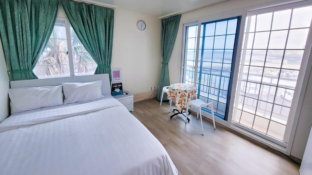 Jeju Sea Palace Pension Bagian luar foto